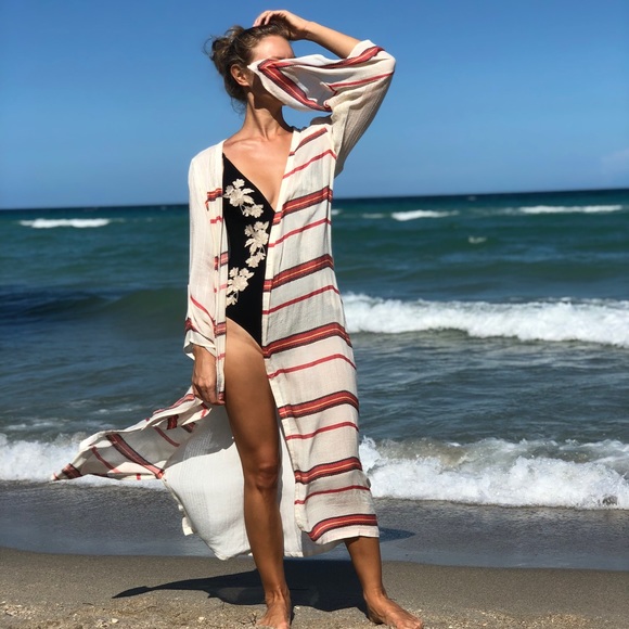 Beach robe - Picture 1 of 6